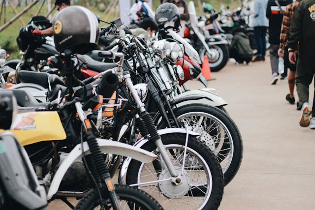 bikes Bikes lines up outside